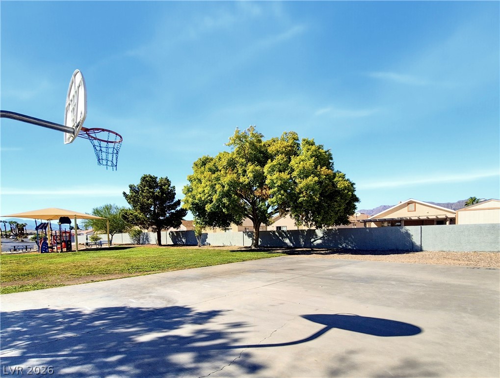 Photo 8 of 35, 633 Roberta Alecia Avenue