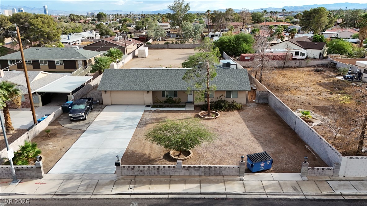 Photo 2 of 5855 W Oakey Boulevard
