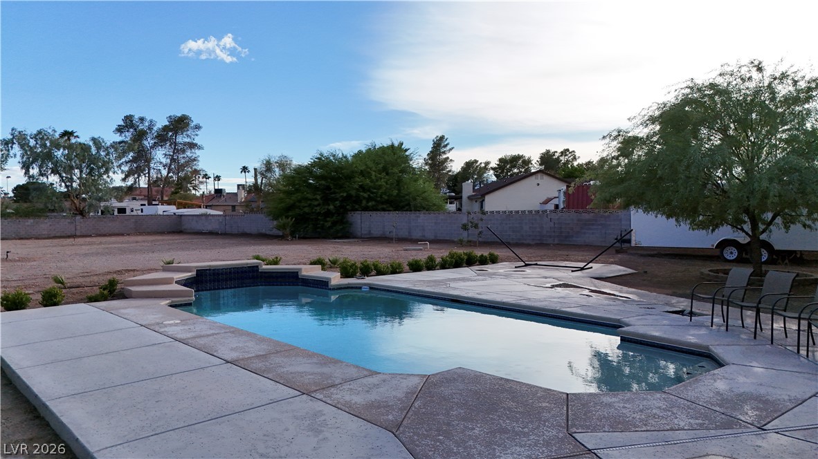 Photo 7 of 50, 5855 W Oakey Boulevard