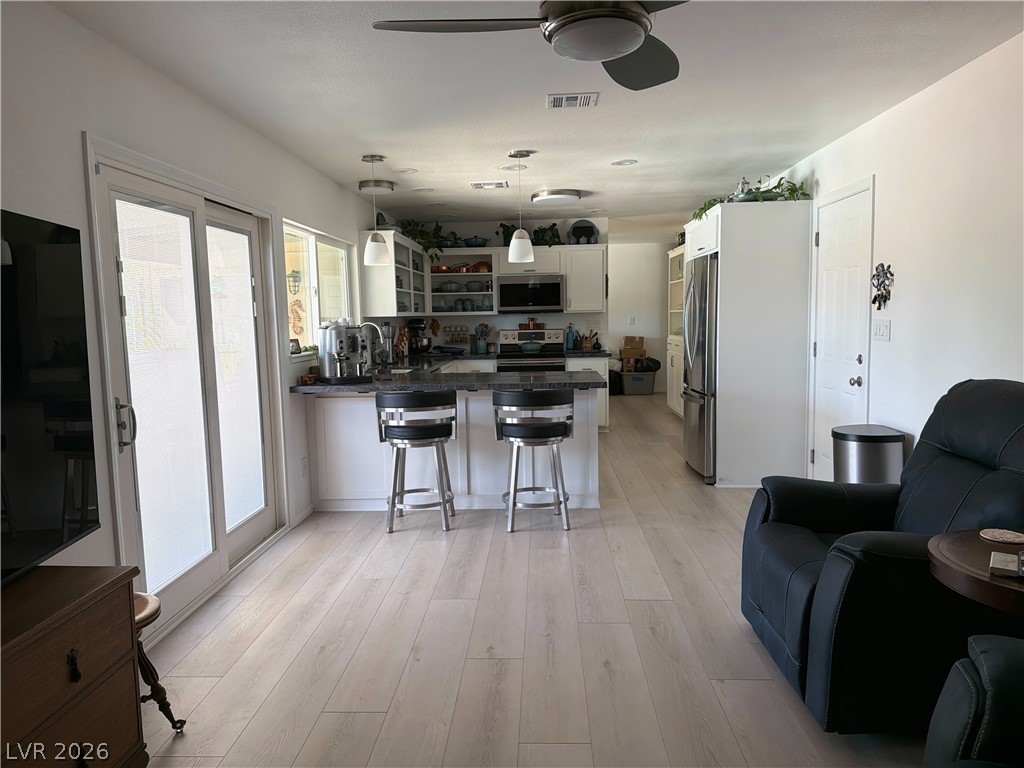 Photo 13 of 50, 5855 W Oakey Boulevard