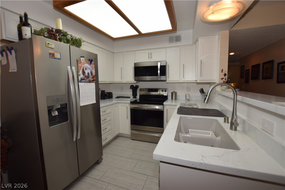 Photo 18 of 48, 1575 W Warm Springs Road #1514