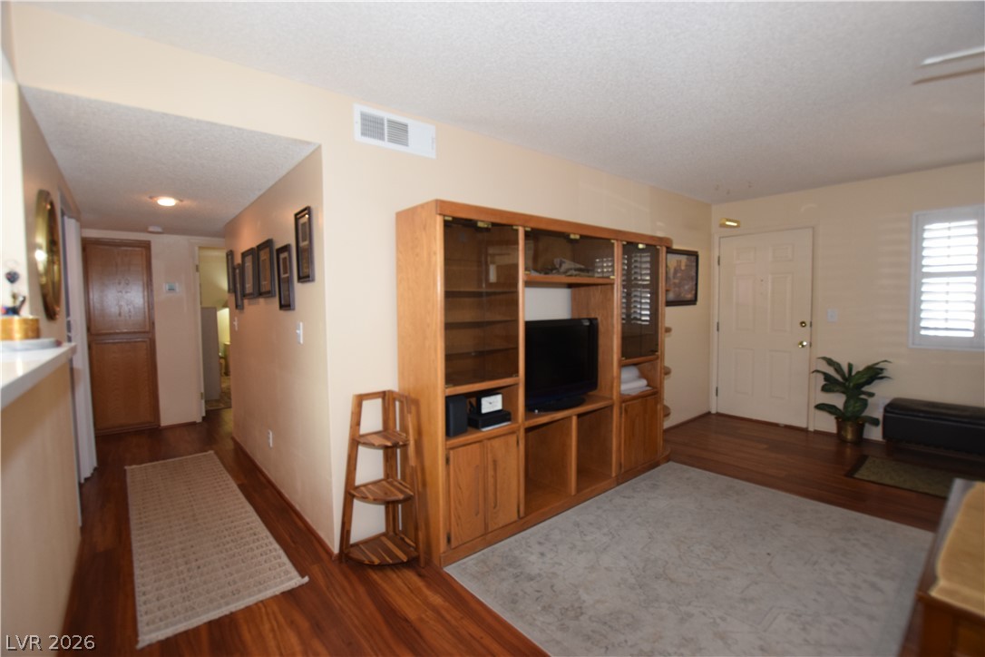 Photo 11 of 48, 1575 W Warm Springs Road #1514