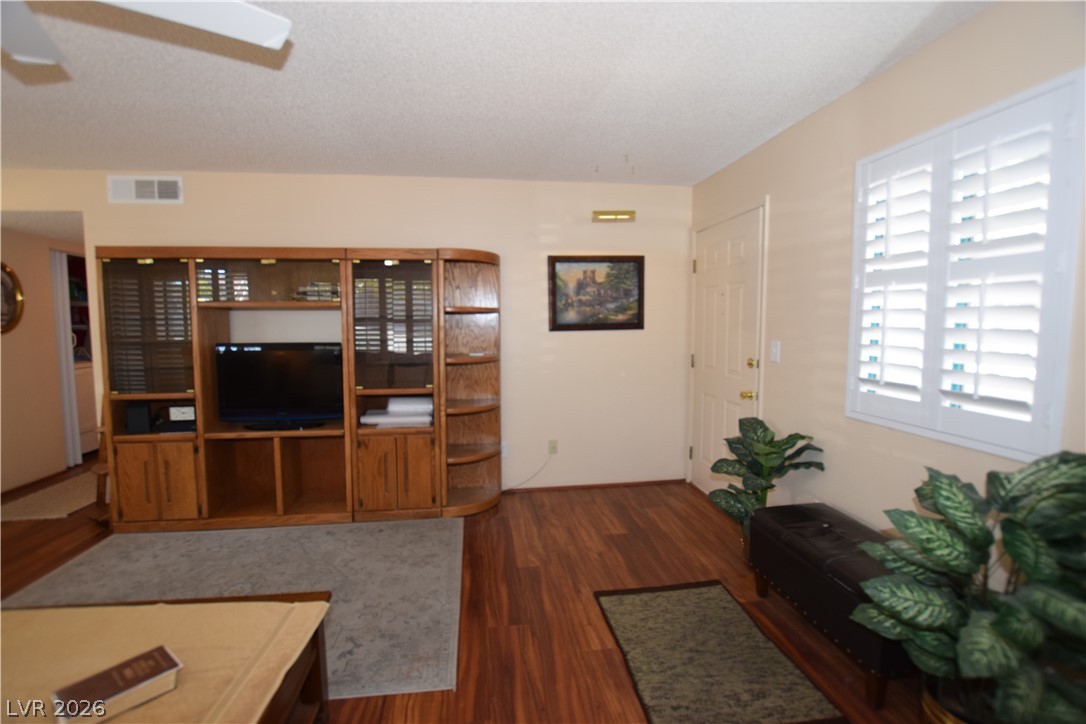 Photo 7 of 48, 1575 W Warm Springs Road #1514