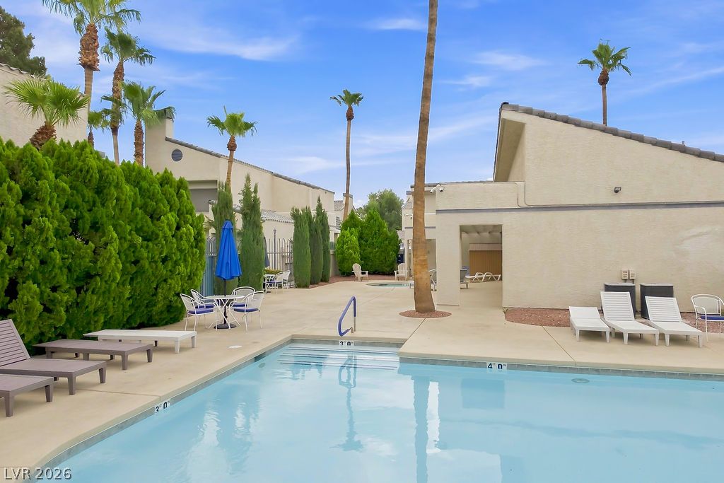 Photo 18 of 19, 6250 W Flamingo Road #62