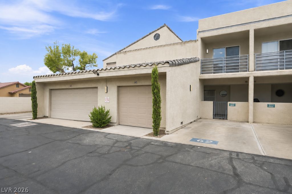 Photo 16 of 19, 6250 W Flamingo Road #62
