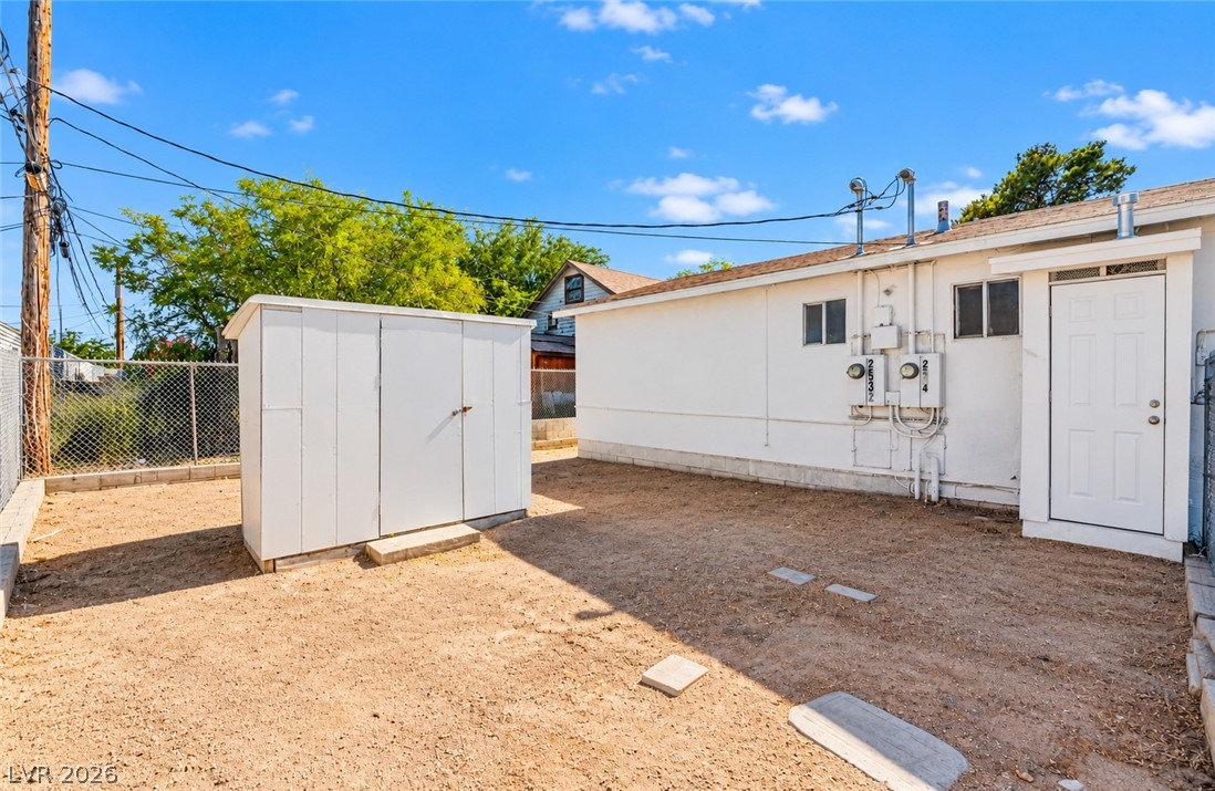 Photo 4 of 2532 Arrowhead Street