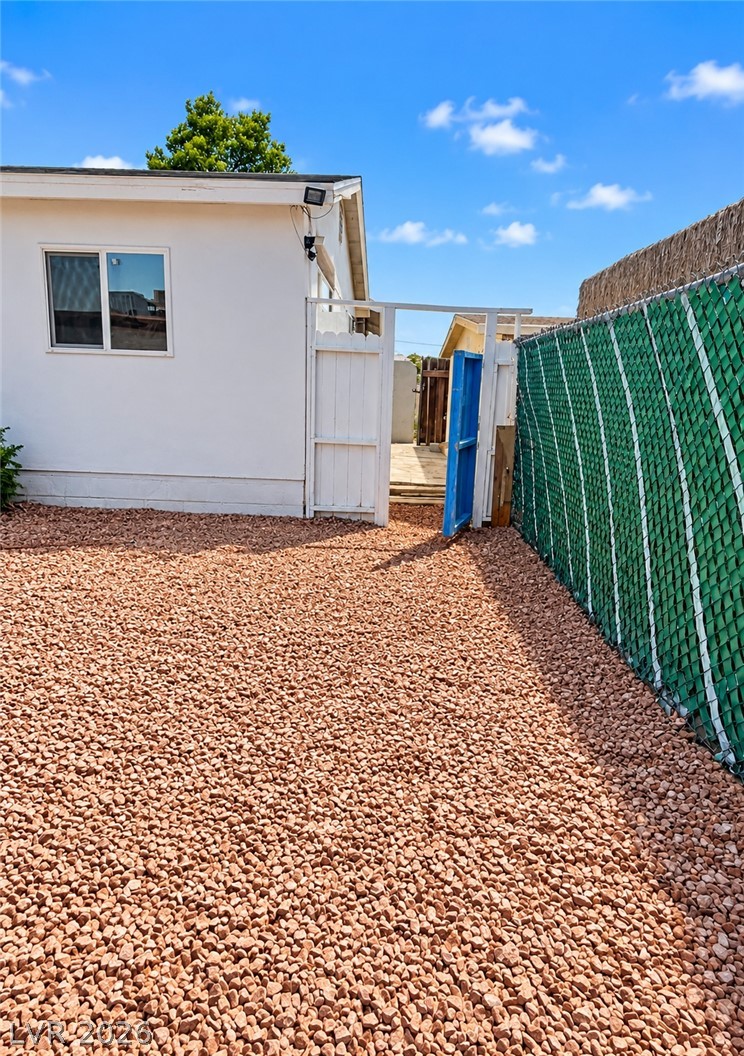 Photo 8 of 9, 2532 Arrowhead Street