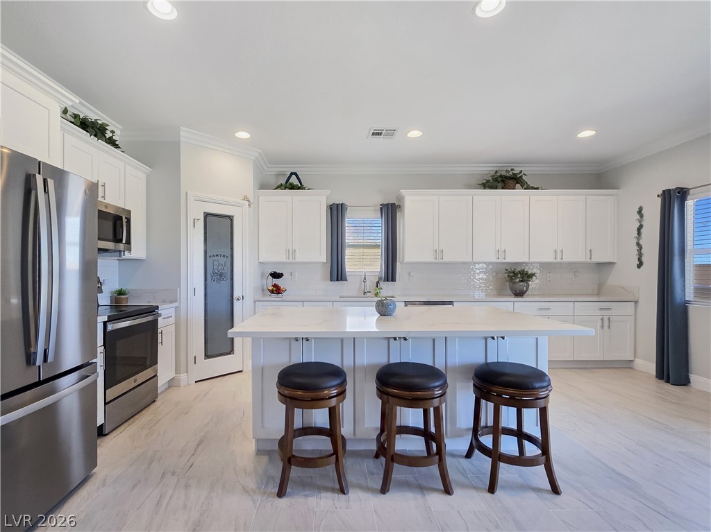 Photo 16 of 42, 5471 Lincolnwood Court