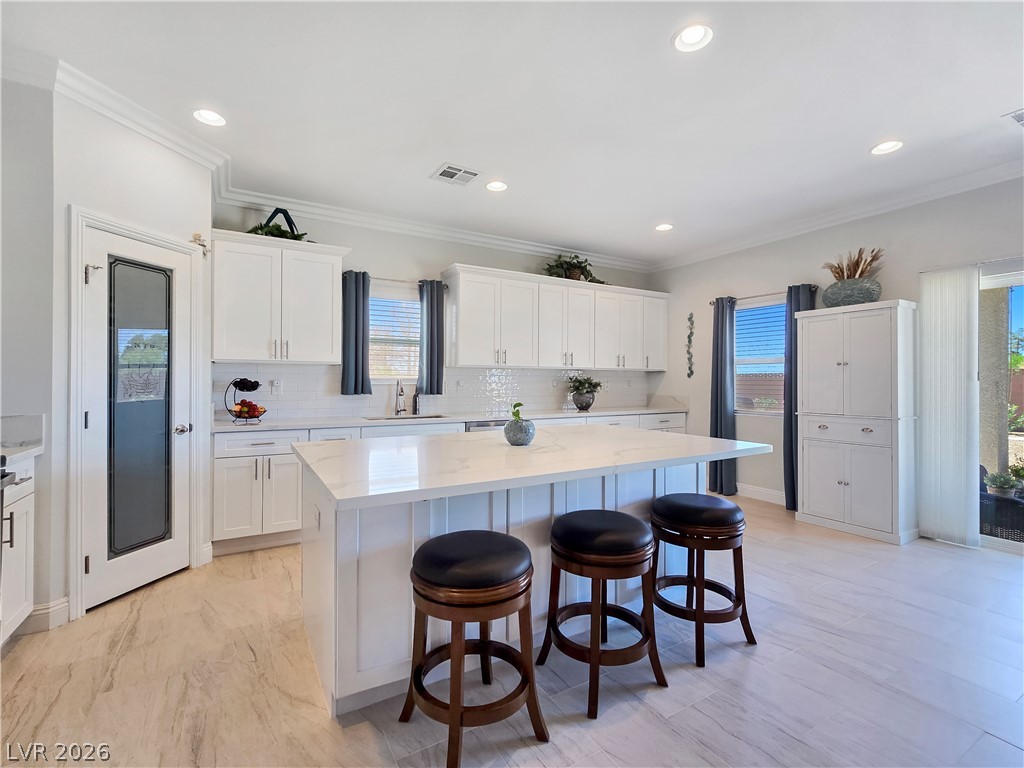 Photo 17 of 42, 5471 Lincolnwood Court