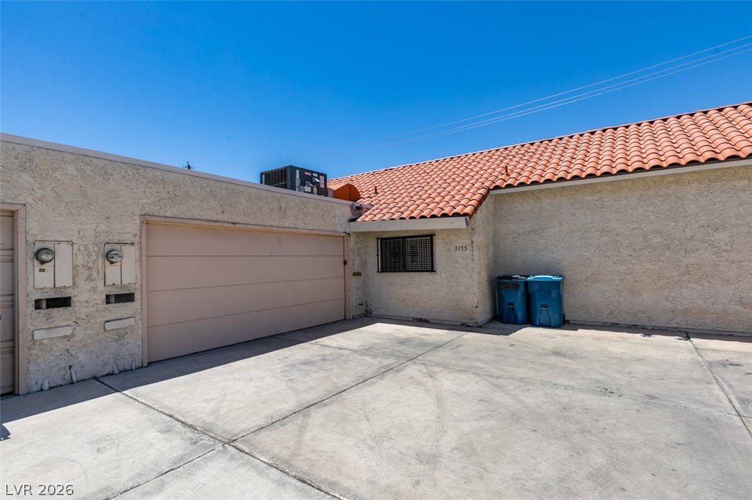 Photo 31 of 33, 3355 Racquet Street