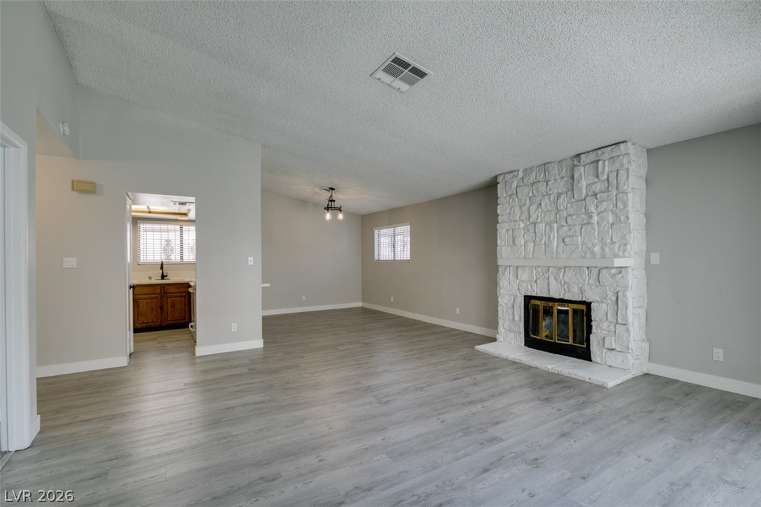Photo 16 of 33, 3355 Racquet Street