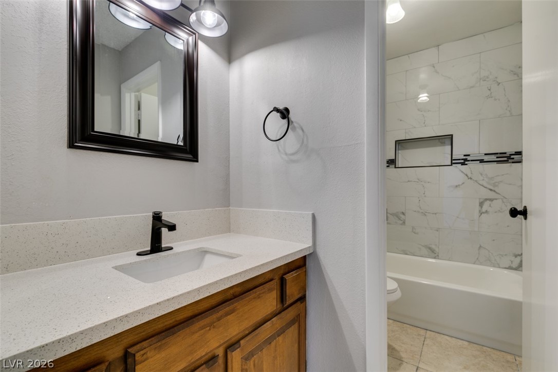 Photo 23 of 33, 3355 Racquet Street