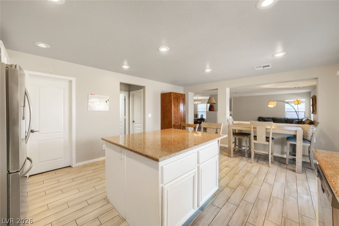 Photo 10 of 33, 1192 Calvert Street