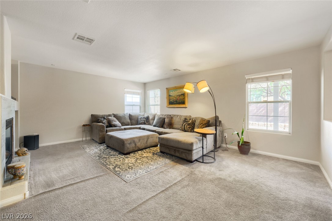 Photo 13 of 33, 1192 Calvert Street
