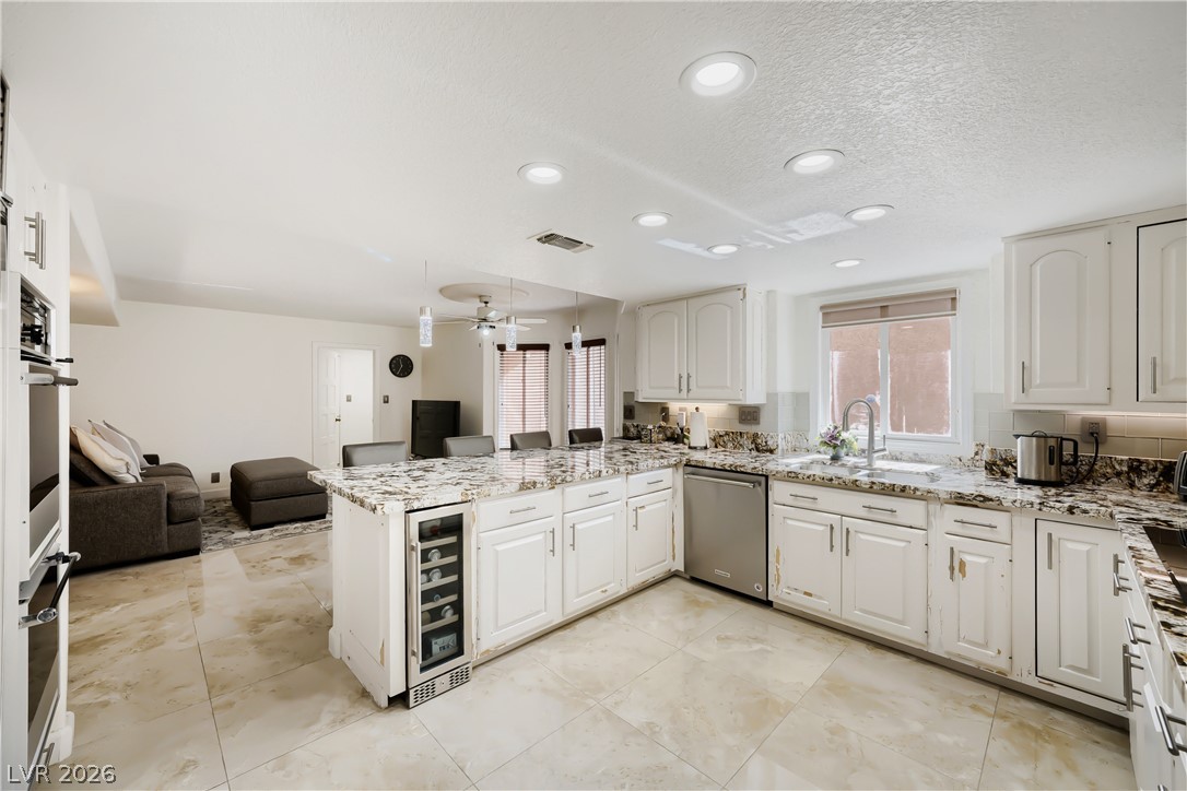 Photo 12 of 35, 5105 Turnberry Lane