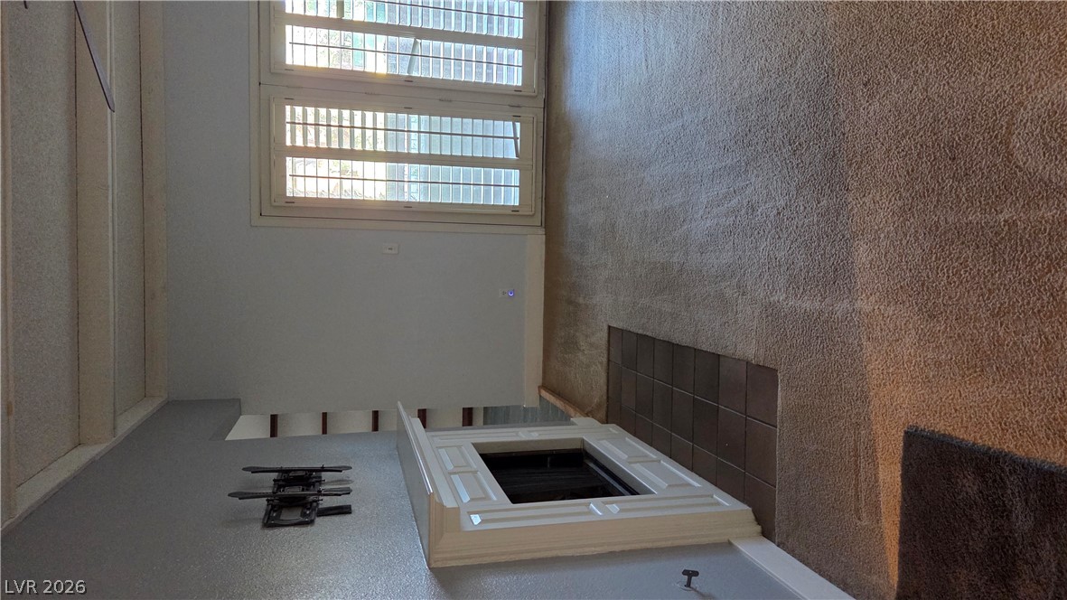 Photo 7 of 18, 2619 Red Rock Street #101