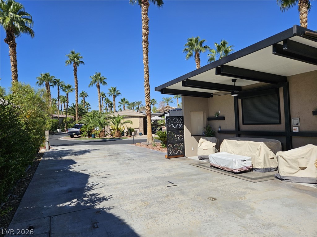 Photo 8 of 26, 8175 Arville Street #186
