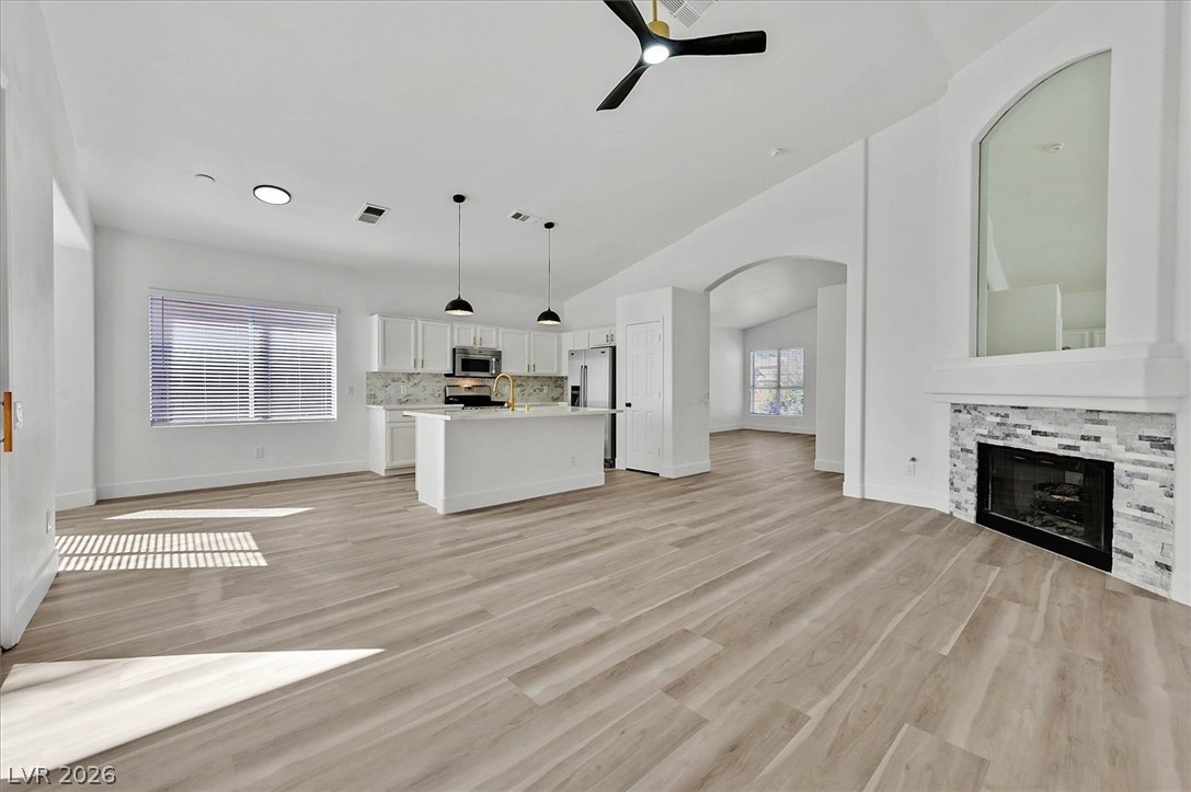 Photo 9 of 35, 8433 Sea Glen Drive