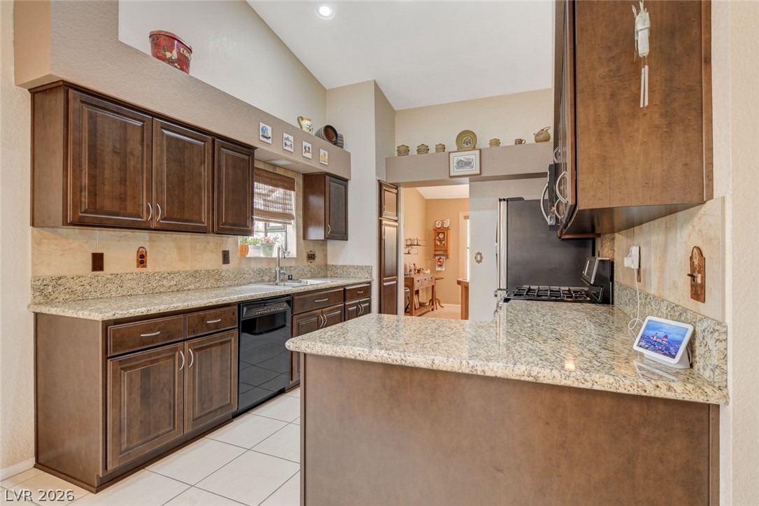 Photo 10 of 52, 5020 Pacific Grove Drive