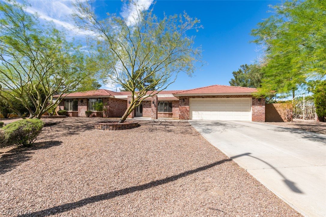 Photo 2 of 2246 Almart Circle
