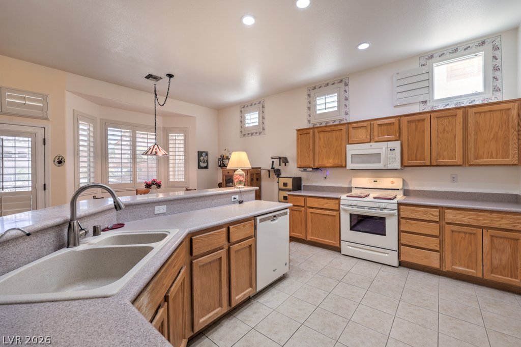 Photo 4 of 10701 Sky Meadows Avenue