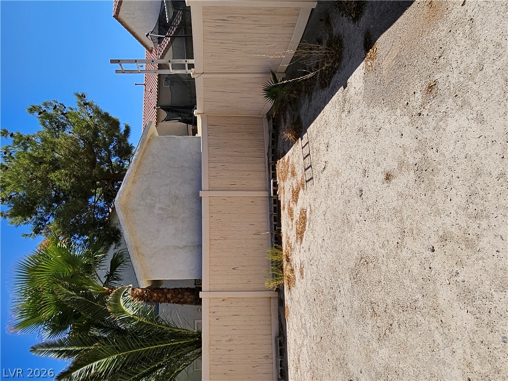 Photo 2 of 4212 N Walnut Glen Drive