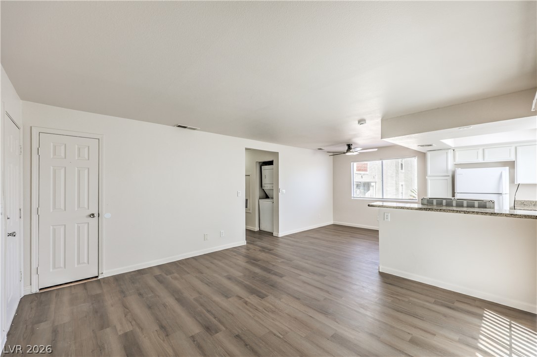 Photo 6 of 31, 7300 Pirates Cove Road #1086