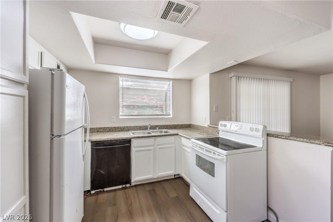 Photo 10 of 31, 7300 Pirates Cove Road #1086
