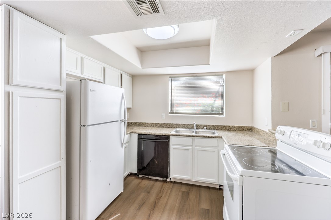 Photo 11 of 31, 7300 Pirates Cove Road #1086