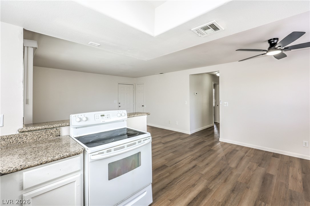 Photo 13 of 31, 7300 Pirates Cove Road #1086