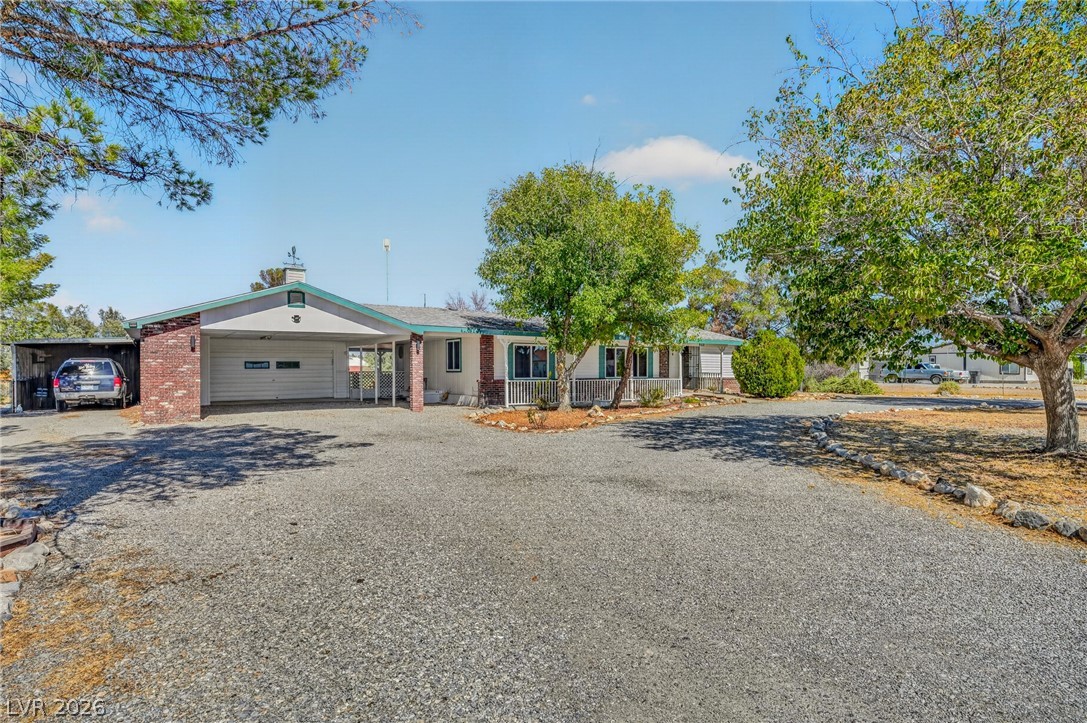 Photo 4 of 860 Dixieland Street