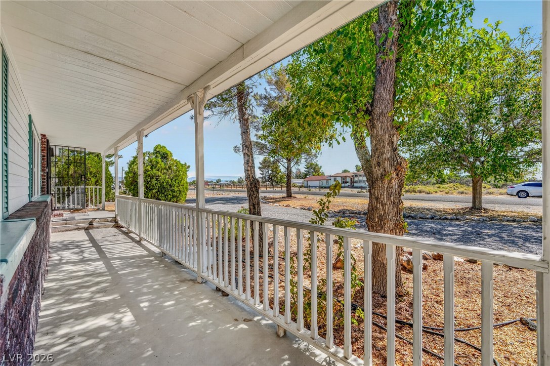 Photo 5 of 860 Dixieland Street
