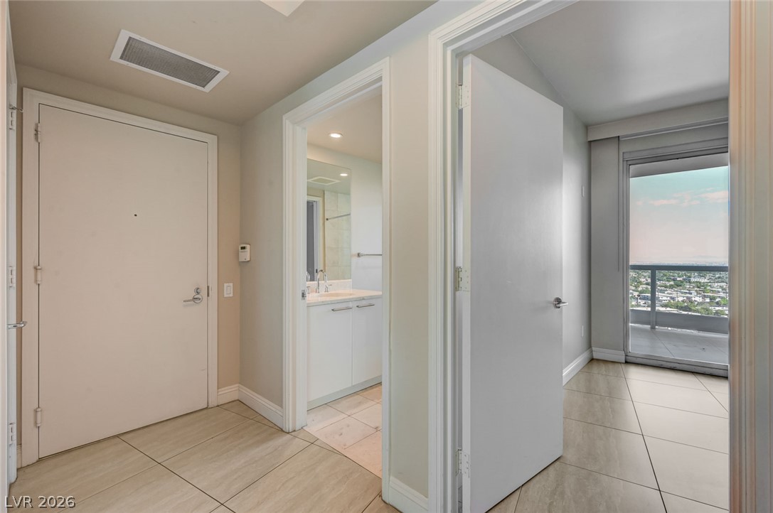 Photo 14 of 70, 222 Karen Avenue #1602