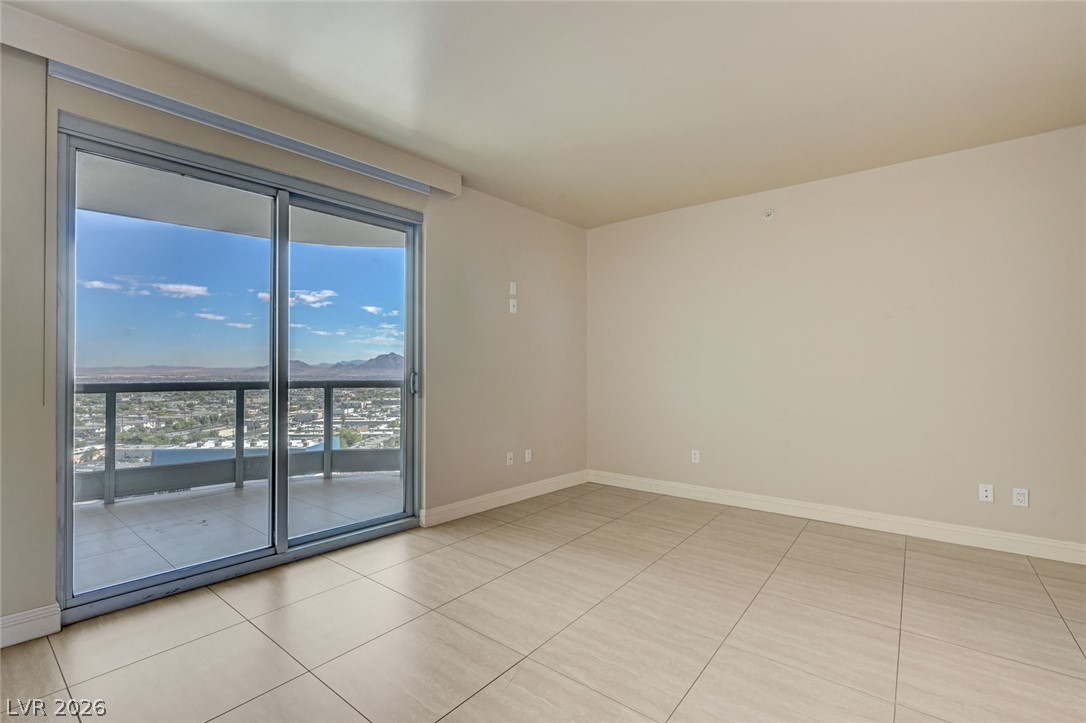 Photo 18 of 70, 222 Karen Avenue #1602