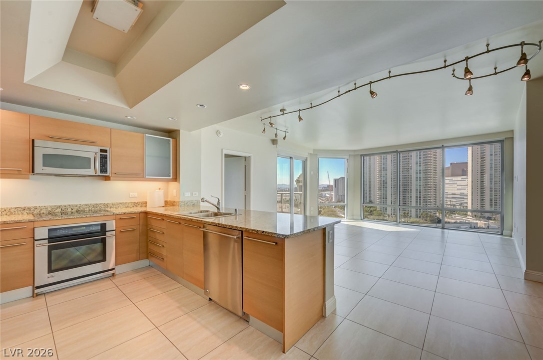 222 Karen Avenue #1602, Las Vegas 89109