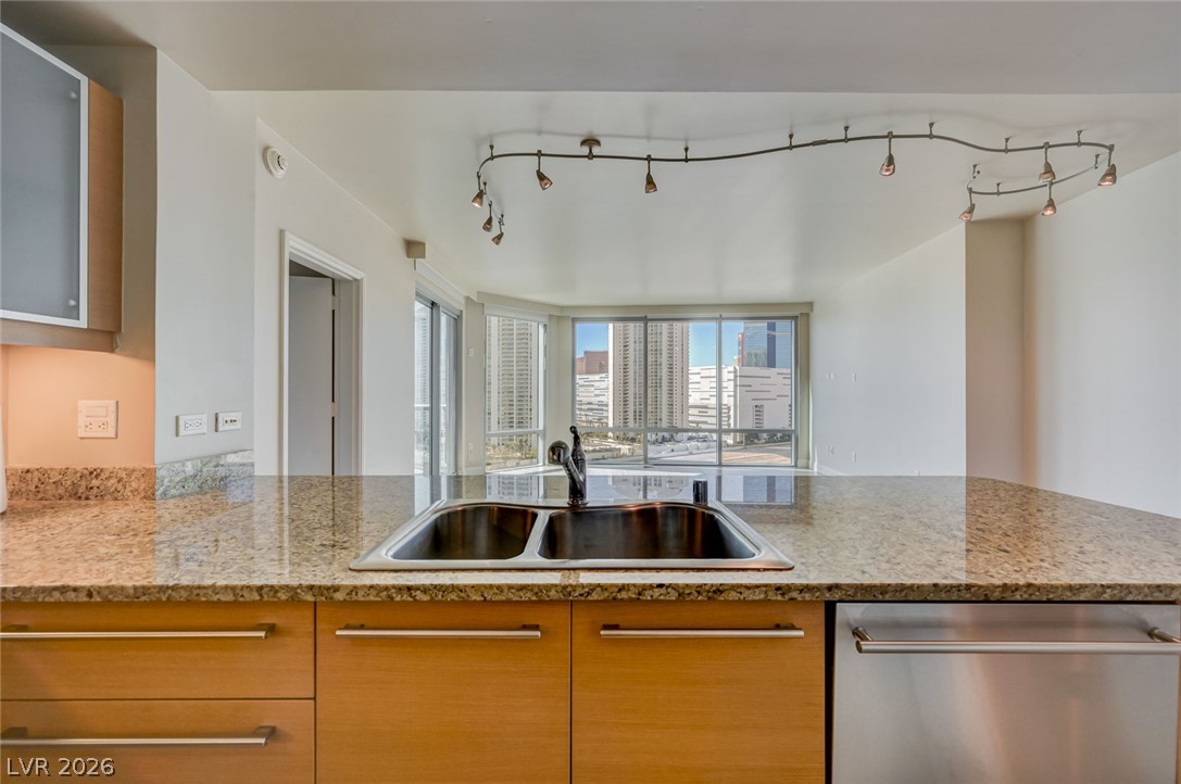 Photo 2 of 222 Karen Avenue #1602