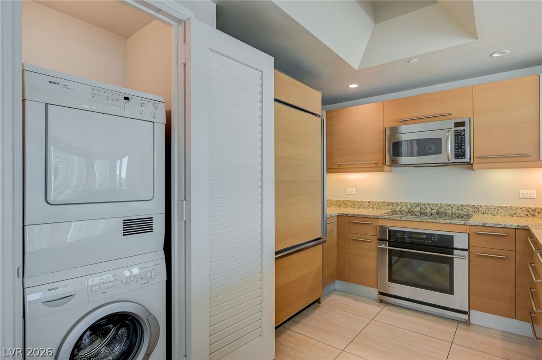 Photo 4 of 222 Karen Avenue #1602