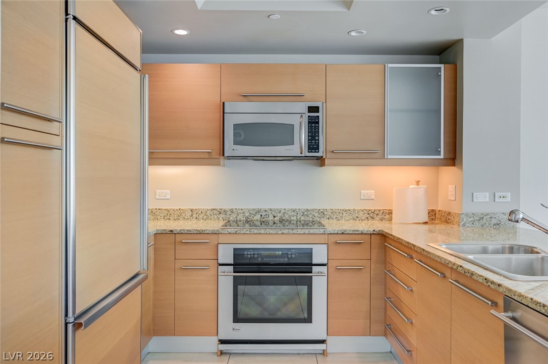 Photo 5 of 222 Karen Avenue #1602