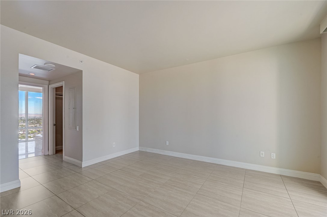 Photo 11 of 70, 222 Karen Avenue #1602