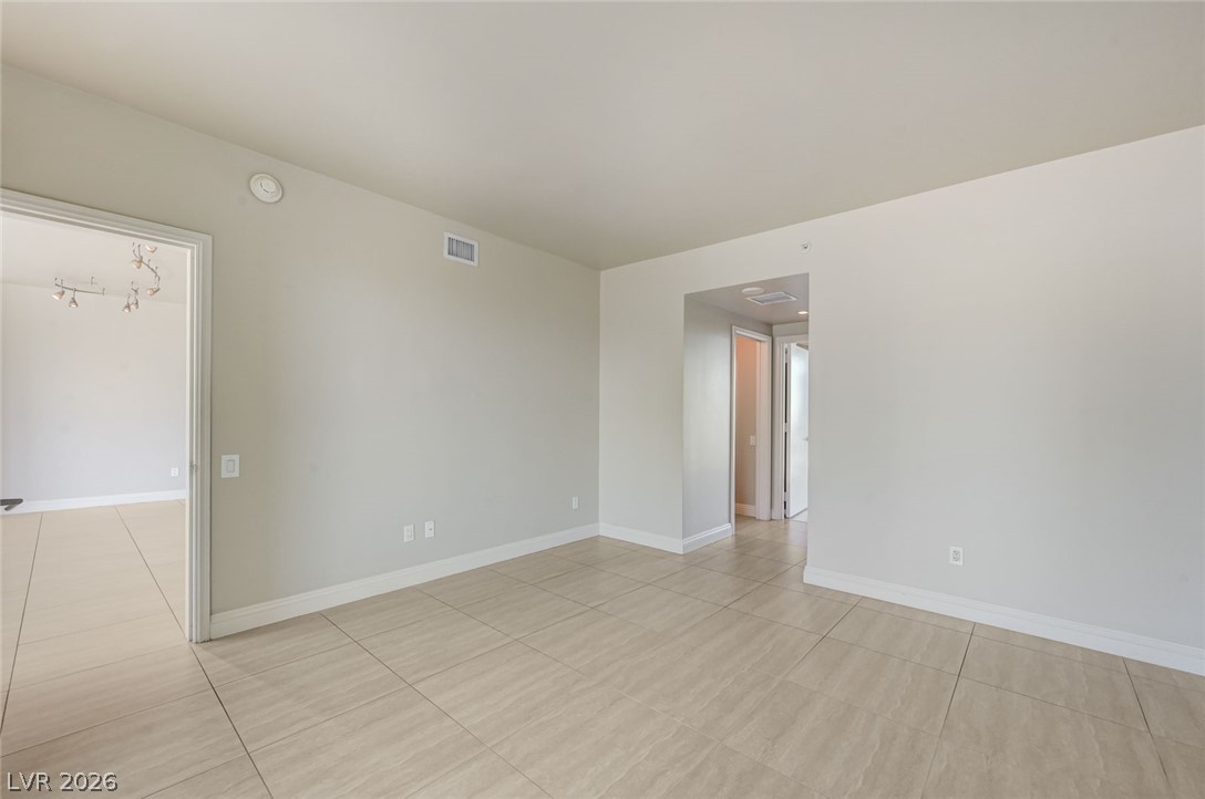 Photo 12 of 70, 222 Karen Avenue #1602