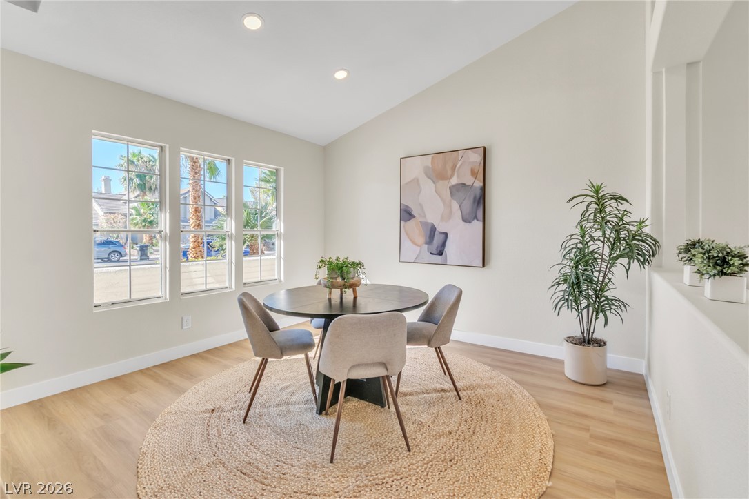 Photo 9 of 48, 322 Redondo Street
