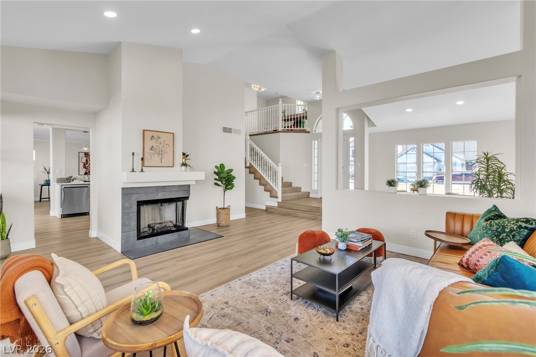 Photo 12 of 48, 322 Redondo Street