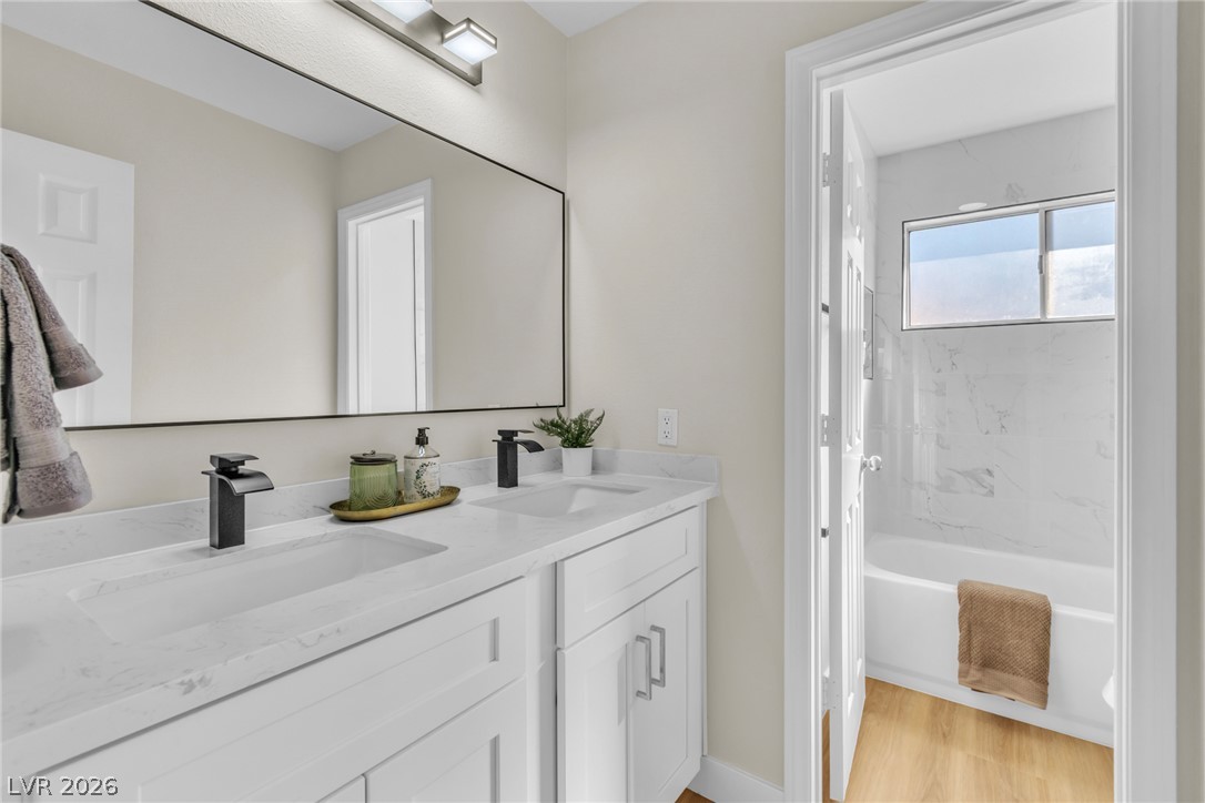 Photo 39 of 48, 322 Redondo Street