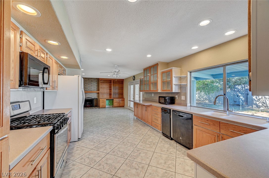 Photo 21 of 70, 5124 Casco Way
