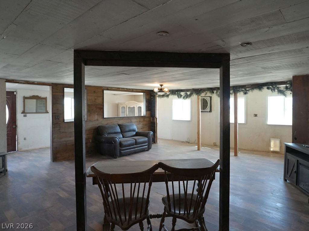 Photo 15 of 50, 4031 Moapa Street