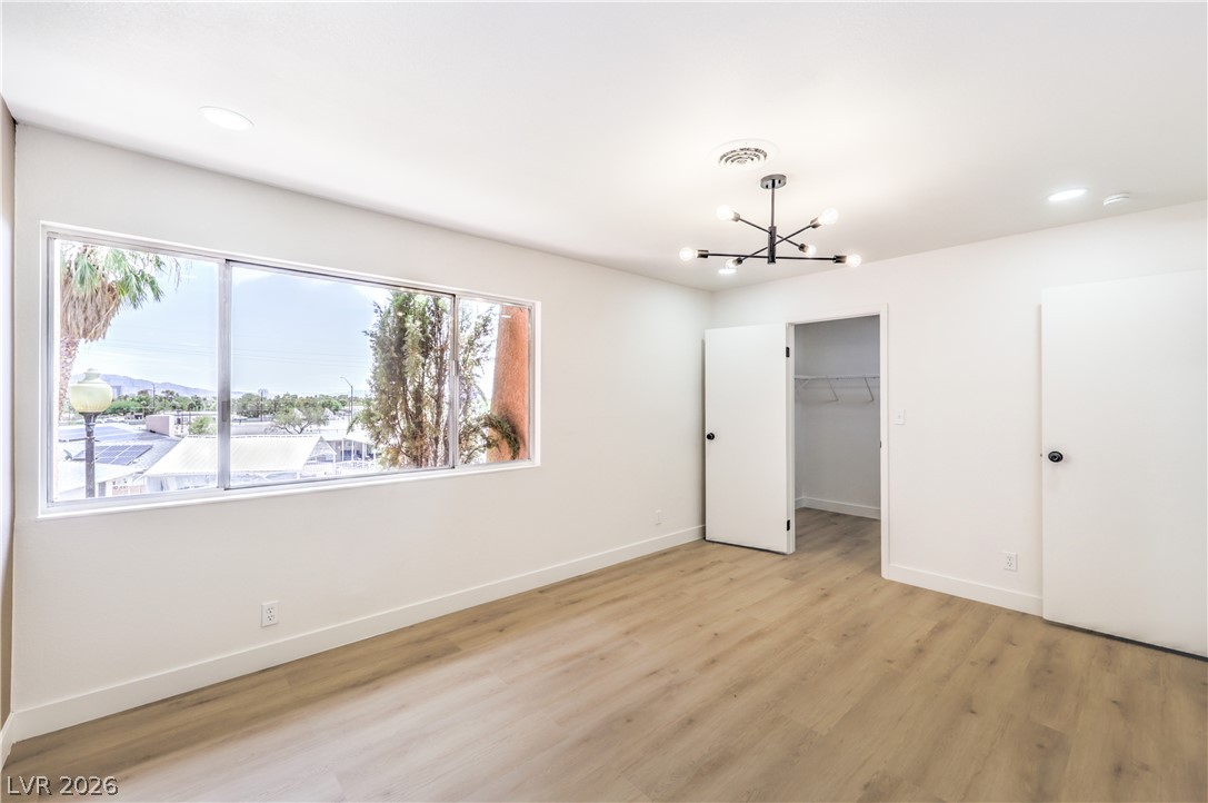 Photo 11 of 32, 513 Starfire Place