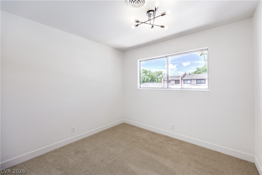 Photo 15 of 32, 513 Starfire Place