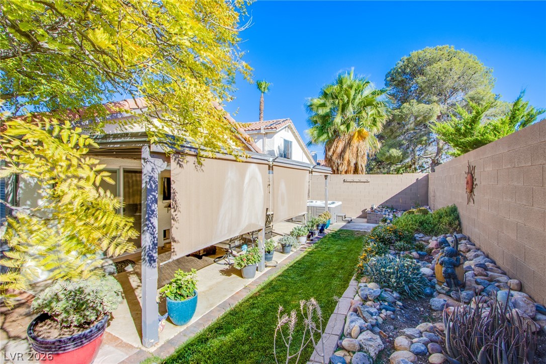 Photo 18 of 33, 4659 Winfield Drive