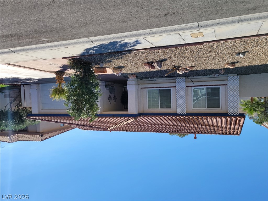 Photo 3 of 9017 Feather River Court