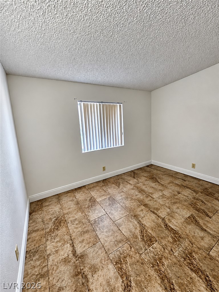 Photo 18 of 34, 4404 Avondale Avenue